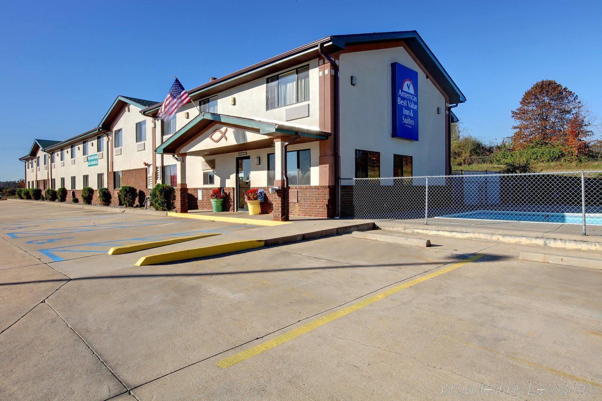Americas Best Value Inn & Suites Cassville Roaring River Extérieur photo