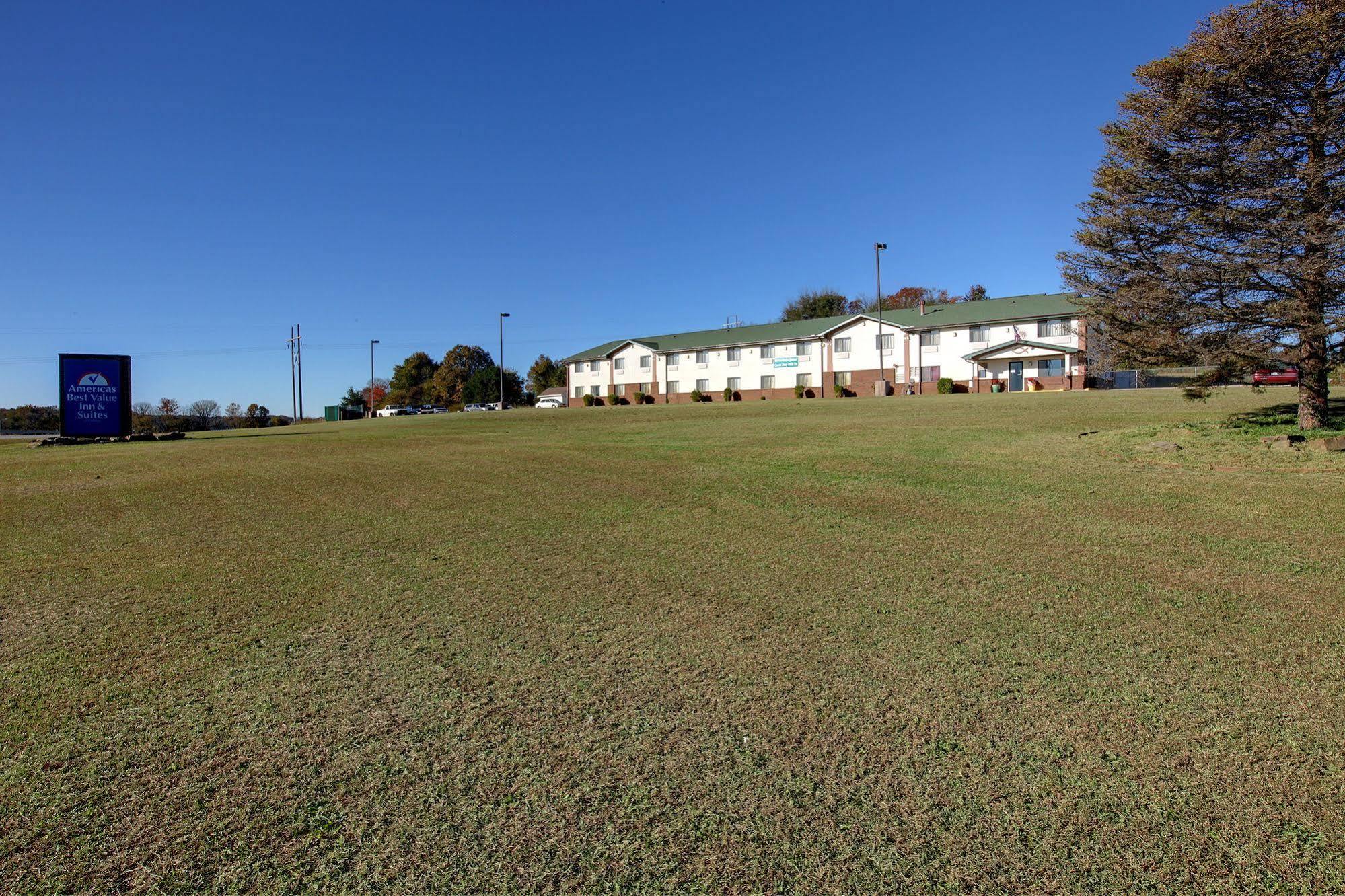 Americas Best Value Inn & Suites Cassville Roaring River Extérieur photo