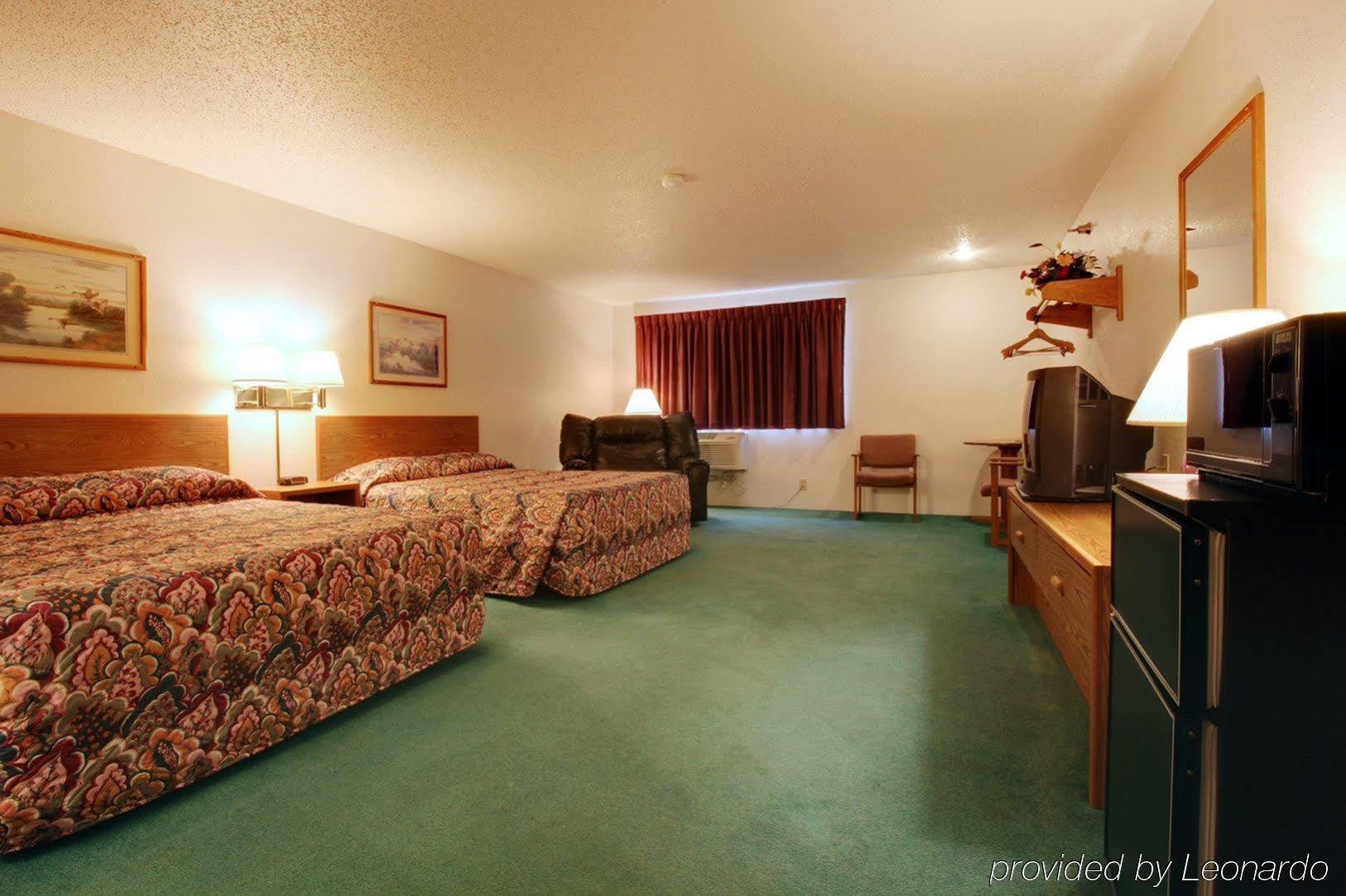 Americas Best Value Inn & Suites Cassville Roaring River Extérieur photo